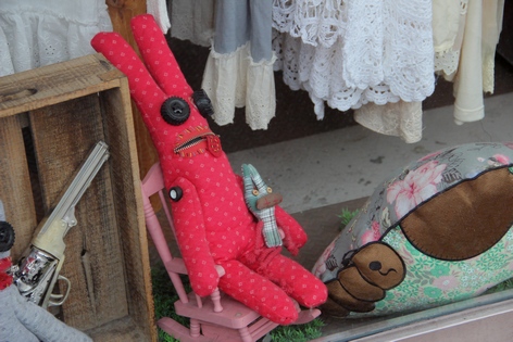 ���-����